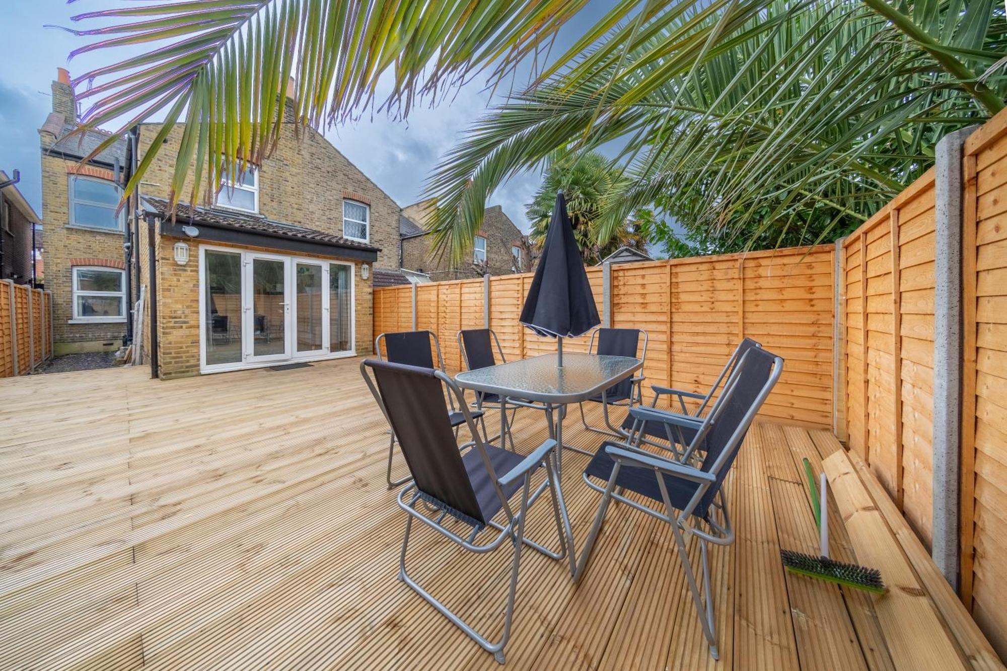 Beautiful 2 Bedroom With Private Garden In Wimbledon - Minutes From Central Лондон Экстерьер фото